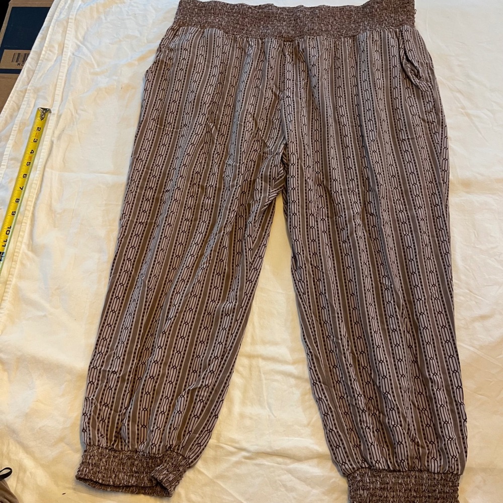 Muses Lounge Boho Printed Jogger Pants Women's Size 2X Smocked Geometric Harem